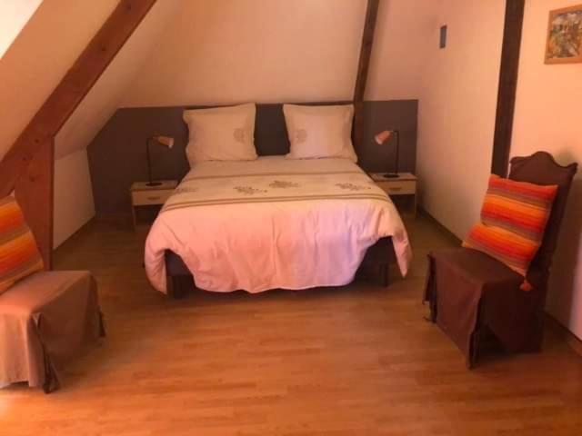 לינה וארוחת בוקר Saint-Étienne-la-Thillaye Manoir Melphil מראה חיצוני תמונה